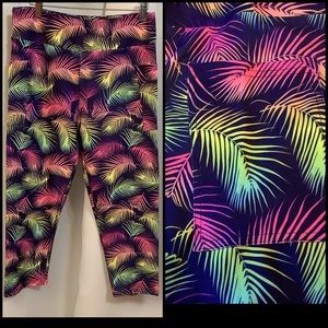 Luv21 Leggings Capris Cropped Women’s Size 2-10 Pockets Neon Yoga Waistband